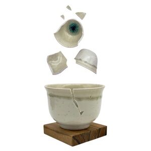 Kintsugi Cup Speckled Glaze Pottery Chawan Gold Crack Art Personal Growth Gift